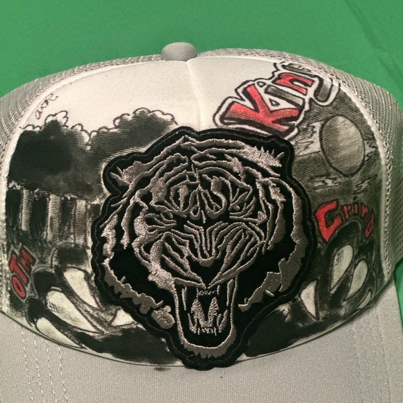 Trucker hat - Picture 8 of 11